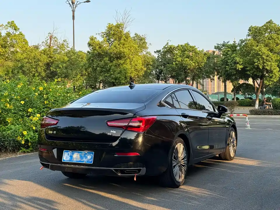 Hongqi H5