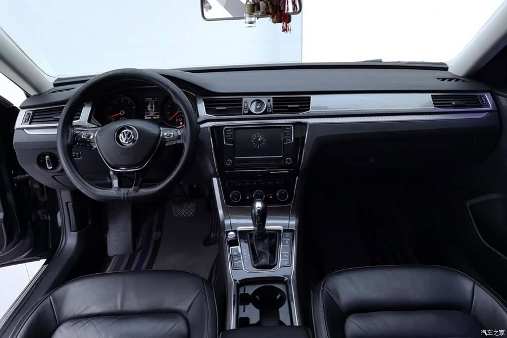 Volkswagen Passat, 2019 12