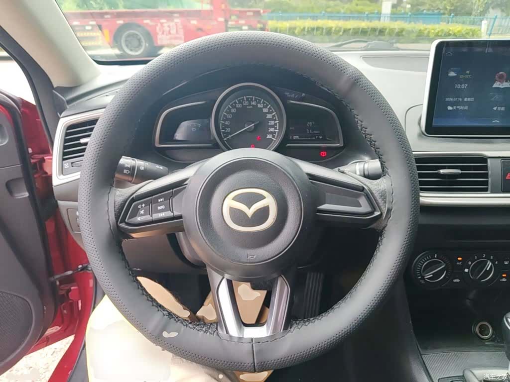 Mazda Mazda3, 2017 7