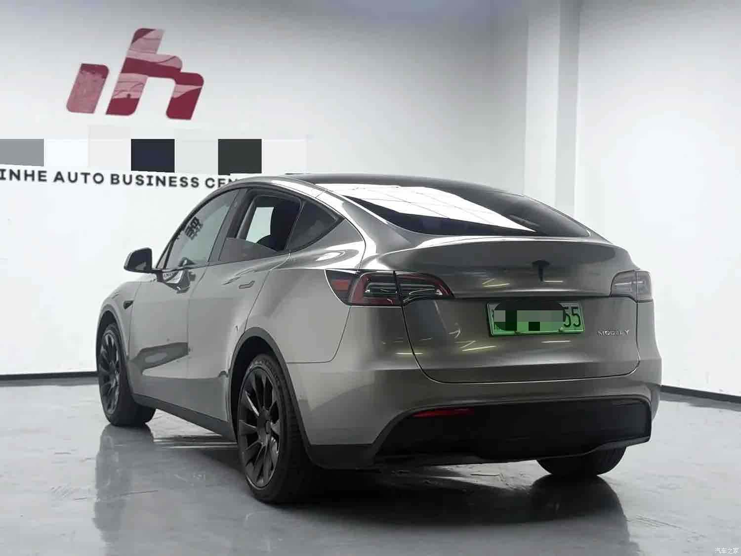 Tesla Model Y, 2023 4