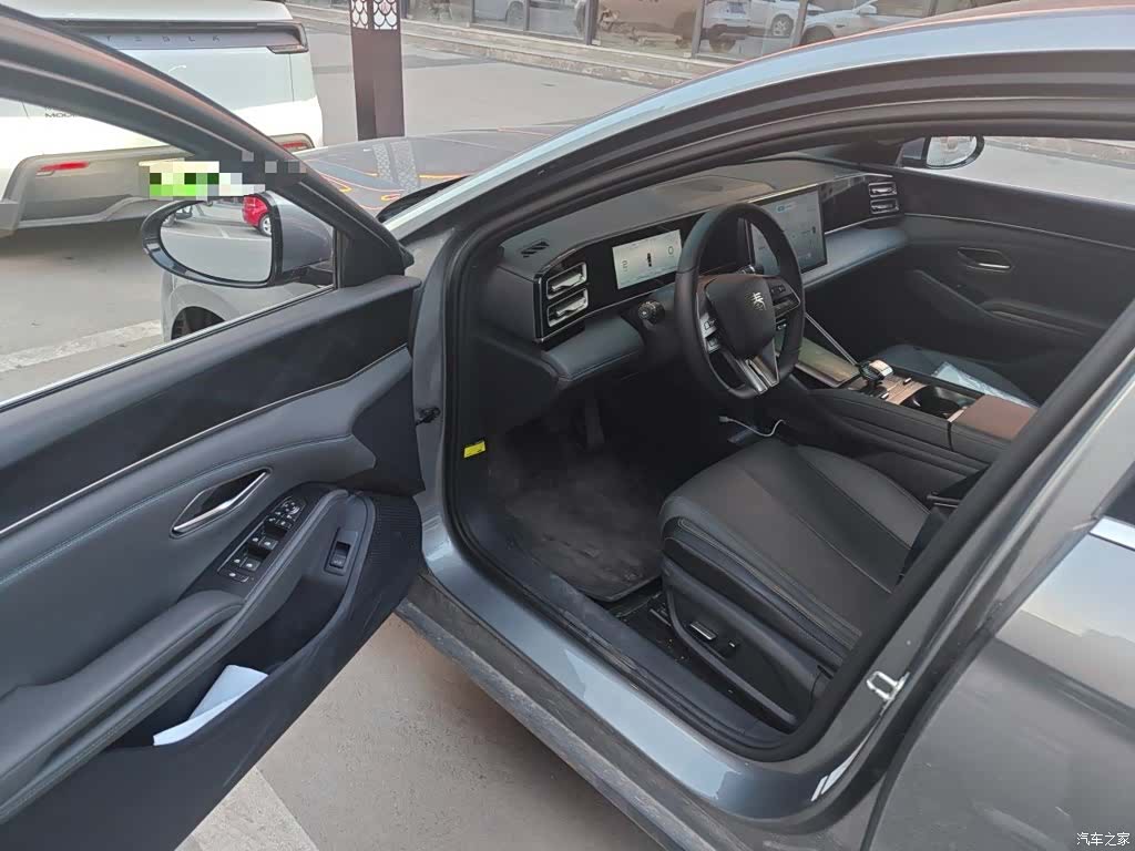 BYD Qin, 2025 13