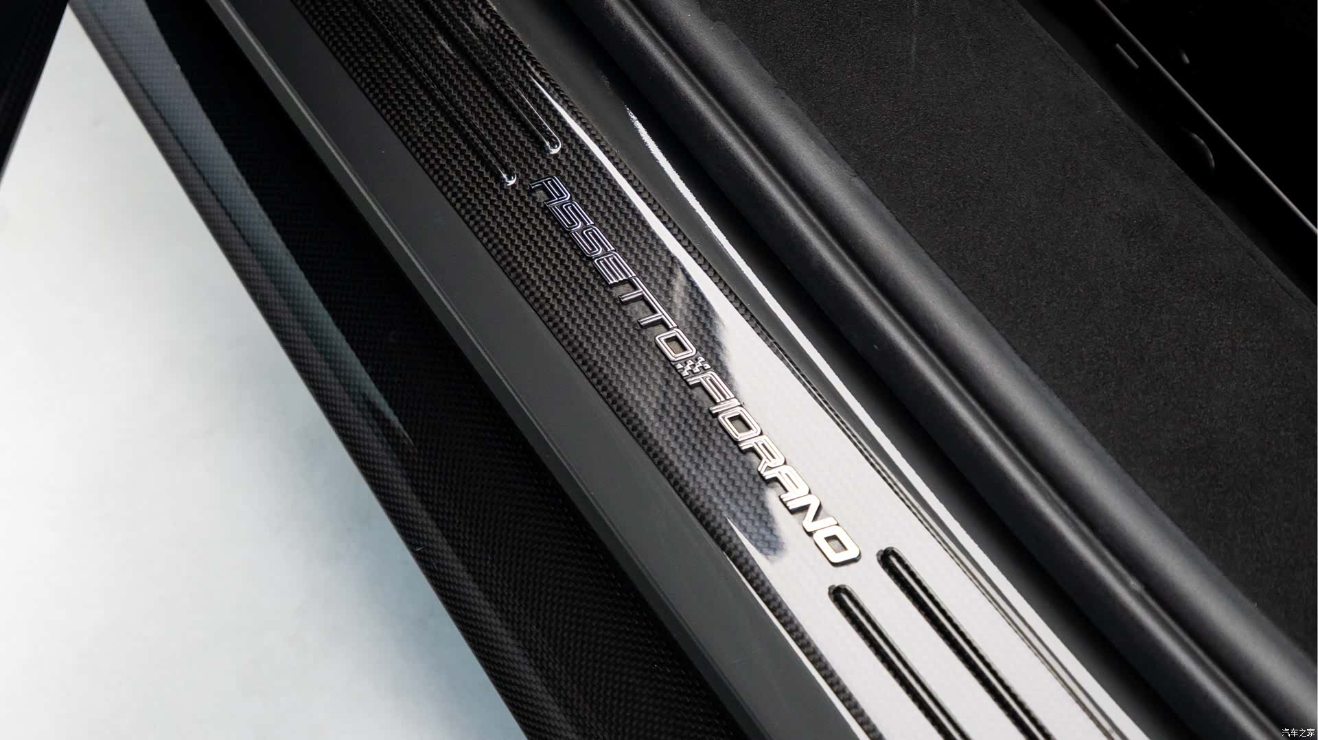 Ferrari 296, 2023 13