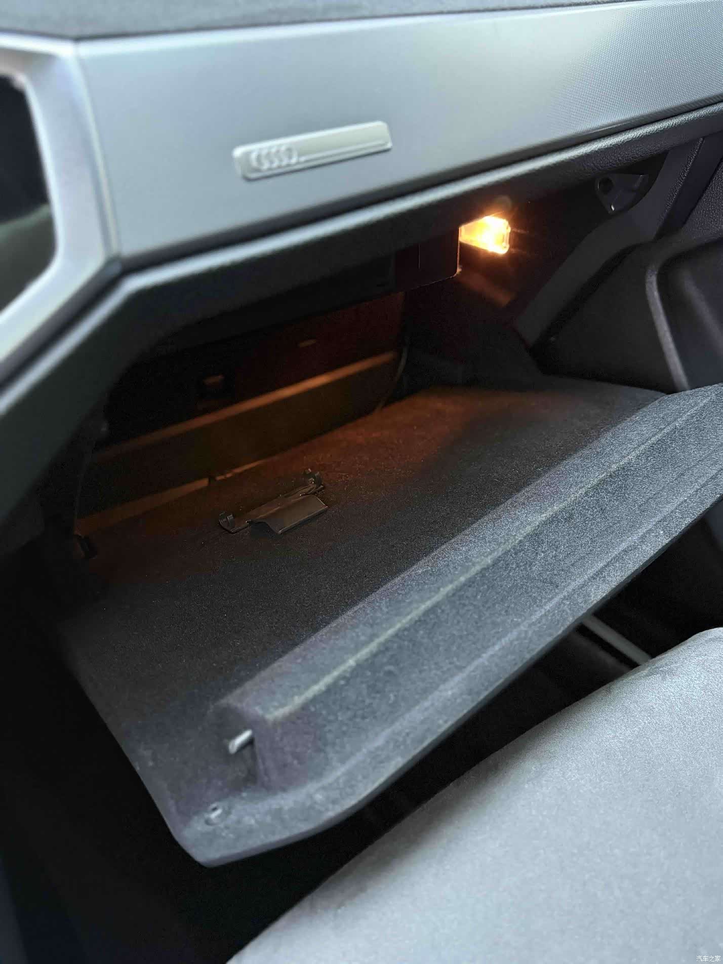 Audi Q3, 2022 12