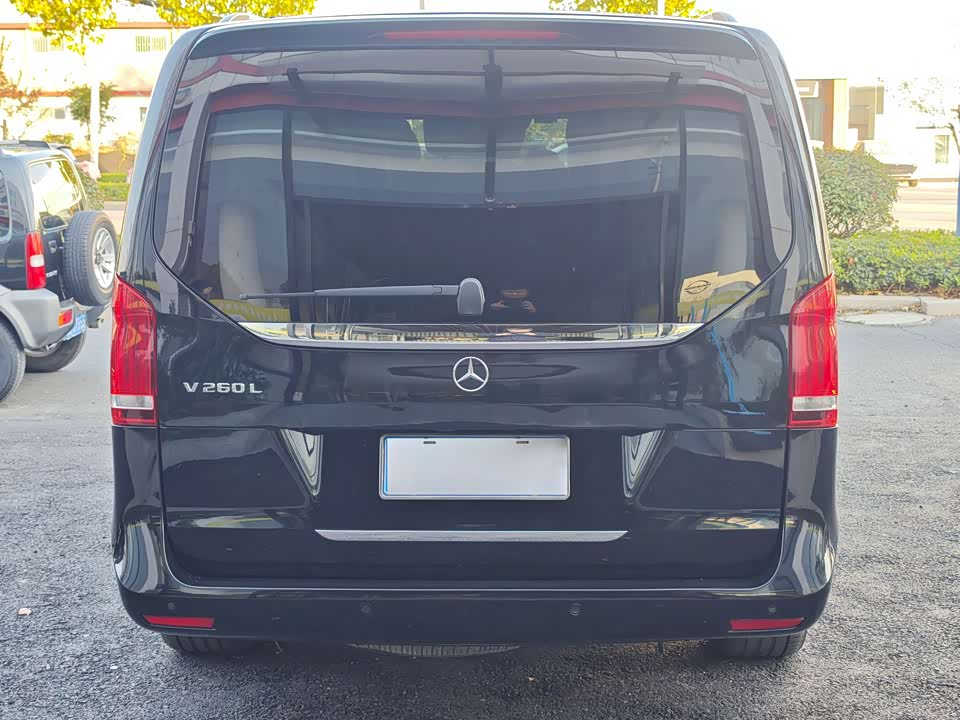 Mercedes-Benz V-class