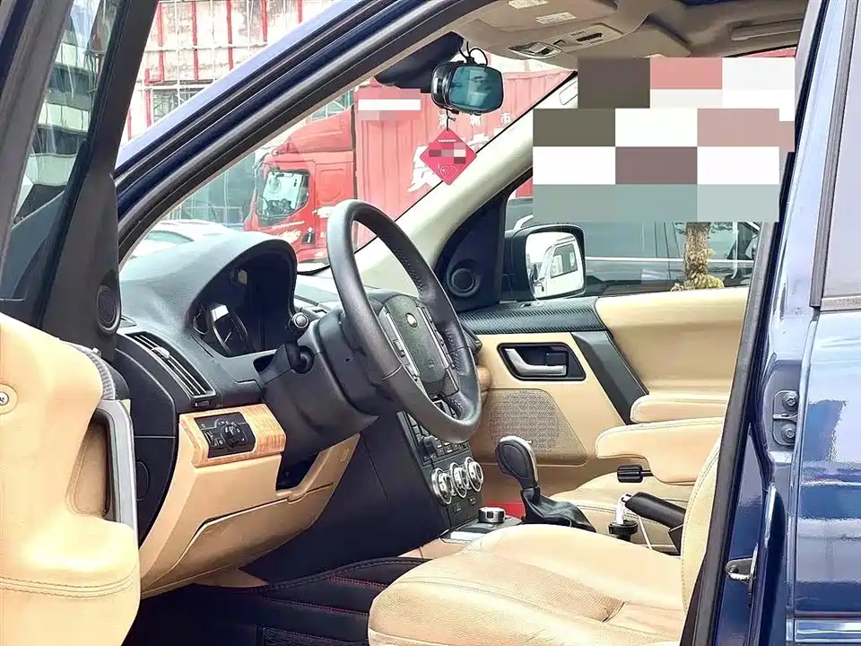 Land Rover Freelander 2