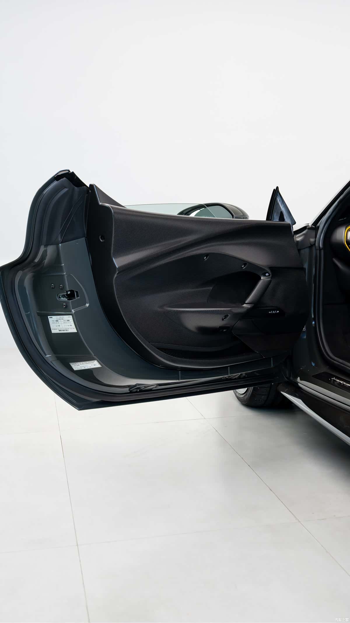 Ferrari 296, 2023 4