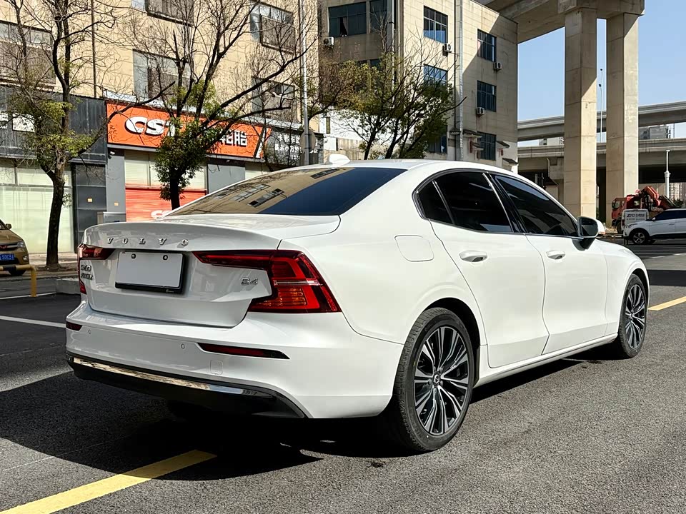 Volvo S60
