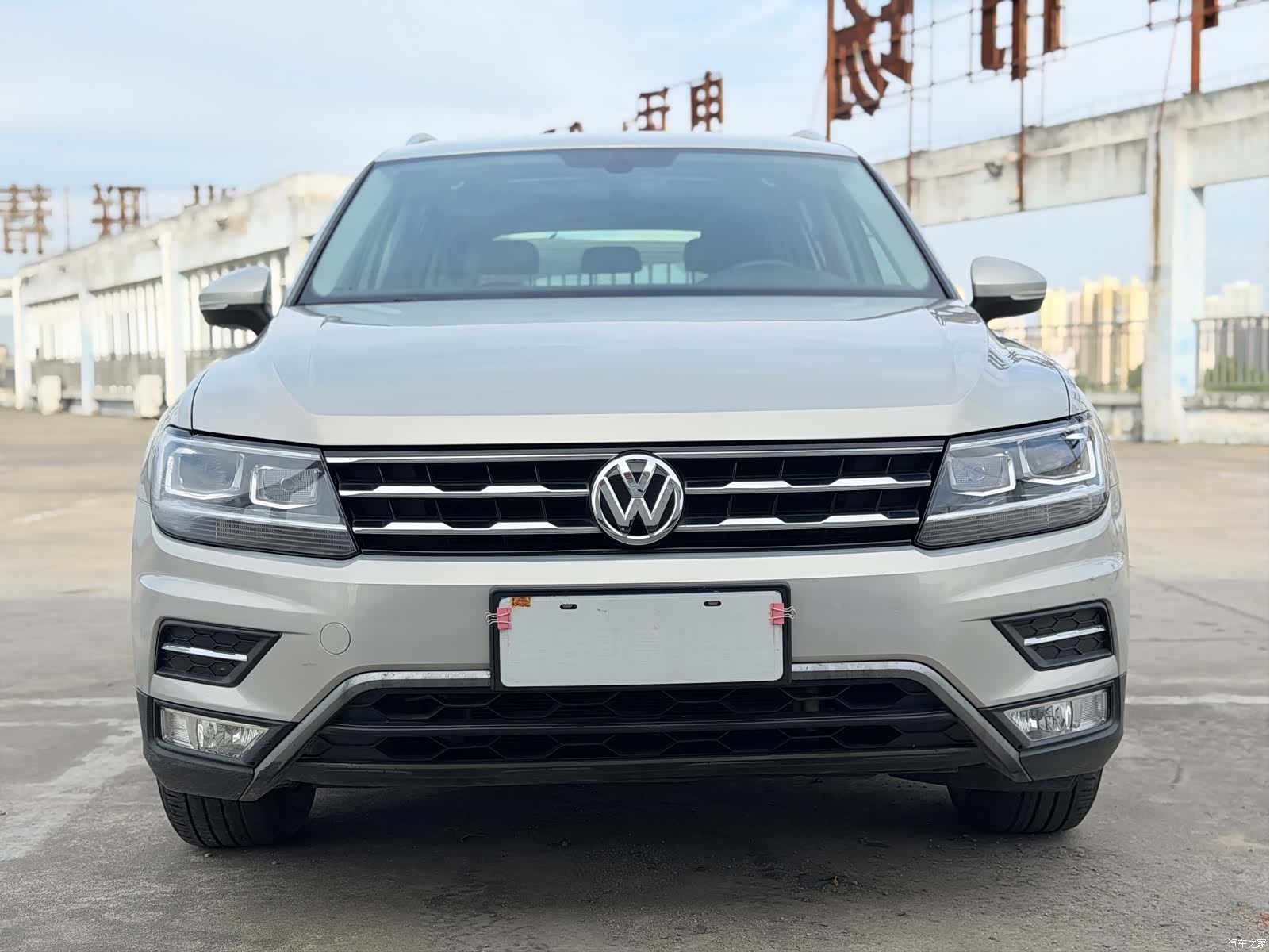 Volkswagen Tiguan L, 2017 2