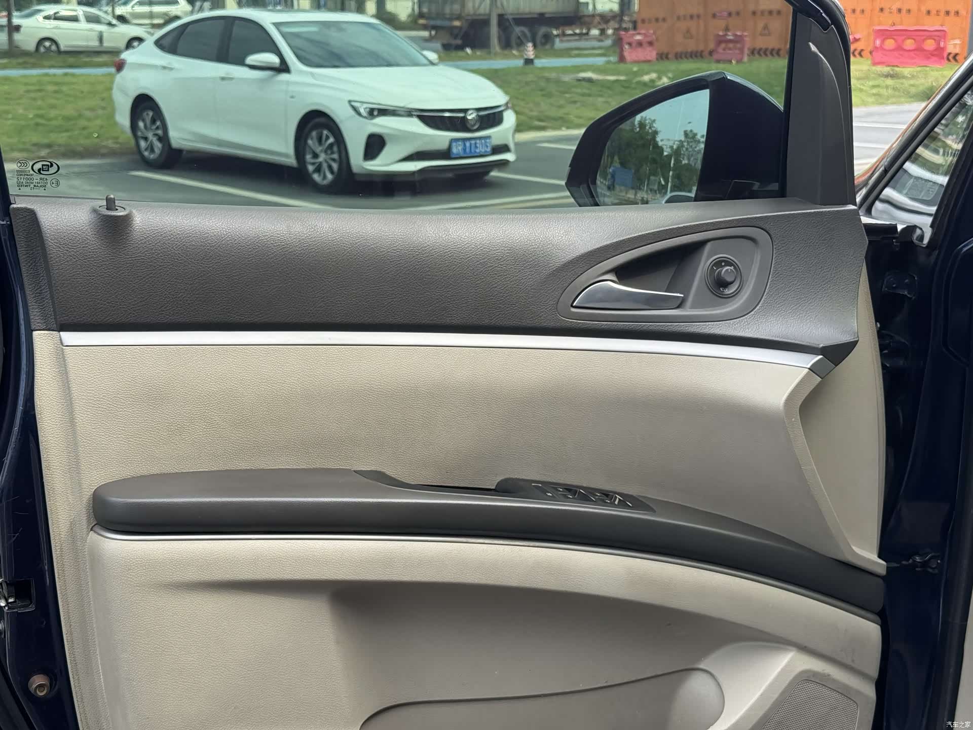 Buick GL8, 2013 10