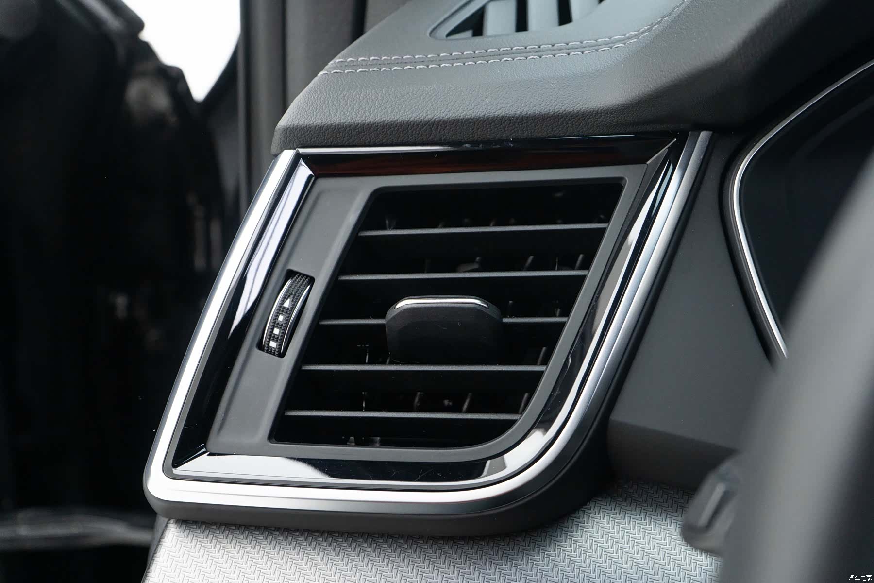 Audi Q5L, 2023 14