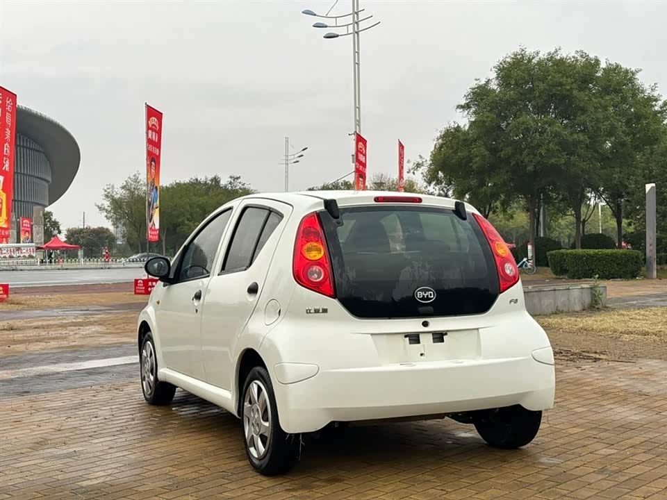 BYD F0