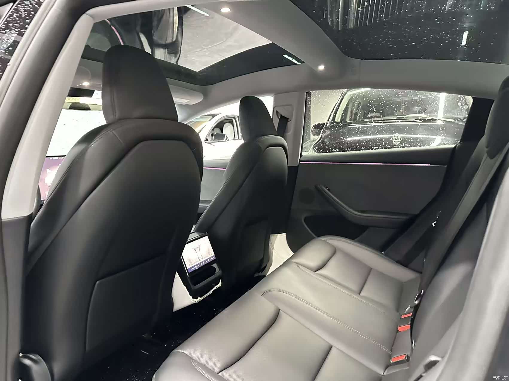 Tesla Model 3, 2025 6
