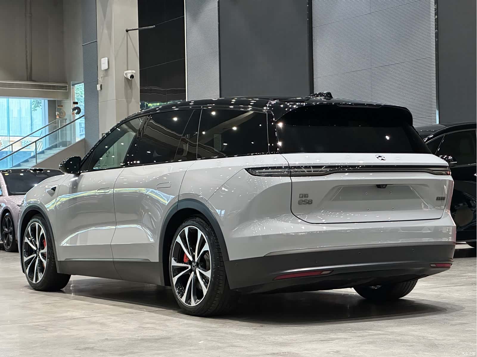 NIO ES8, 2023 3
