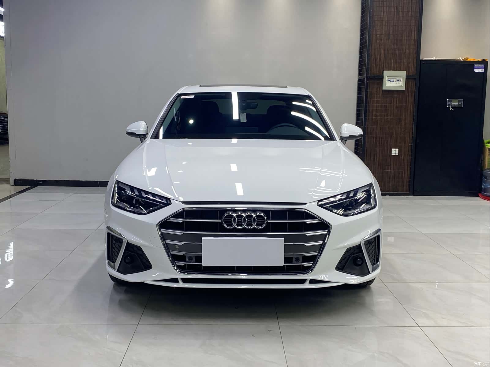 Audi A4L, 2021 3