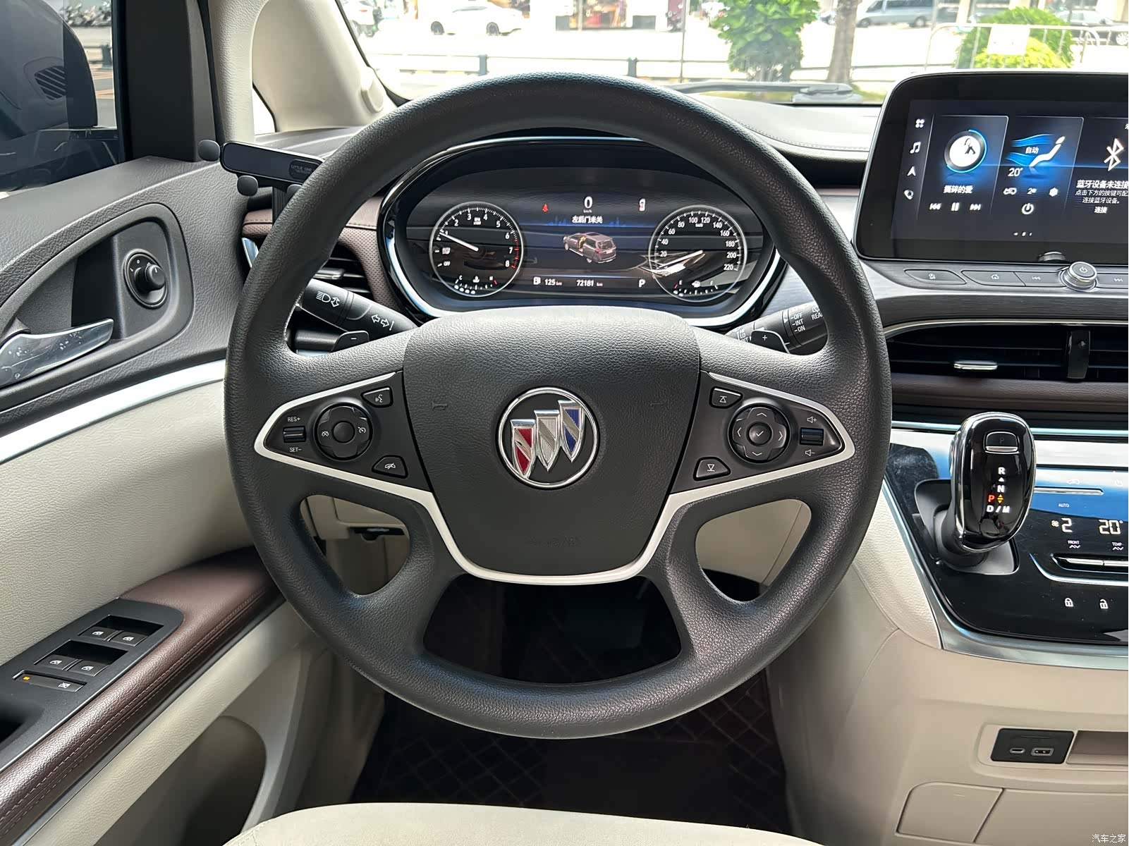 Buick GL8, 2024 12