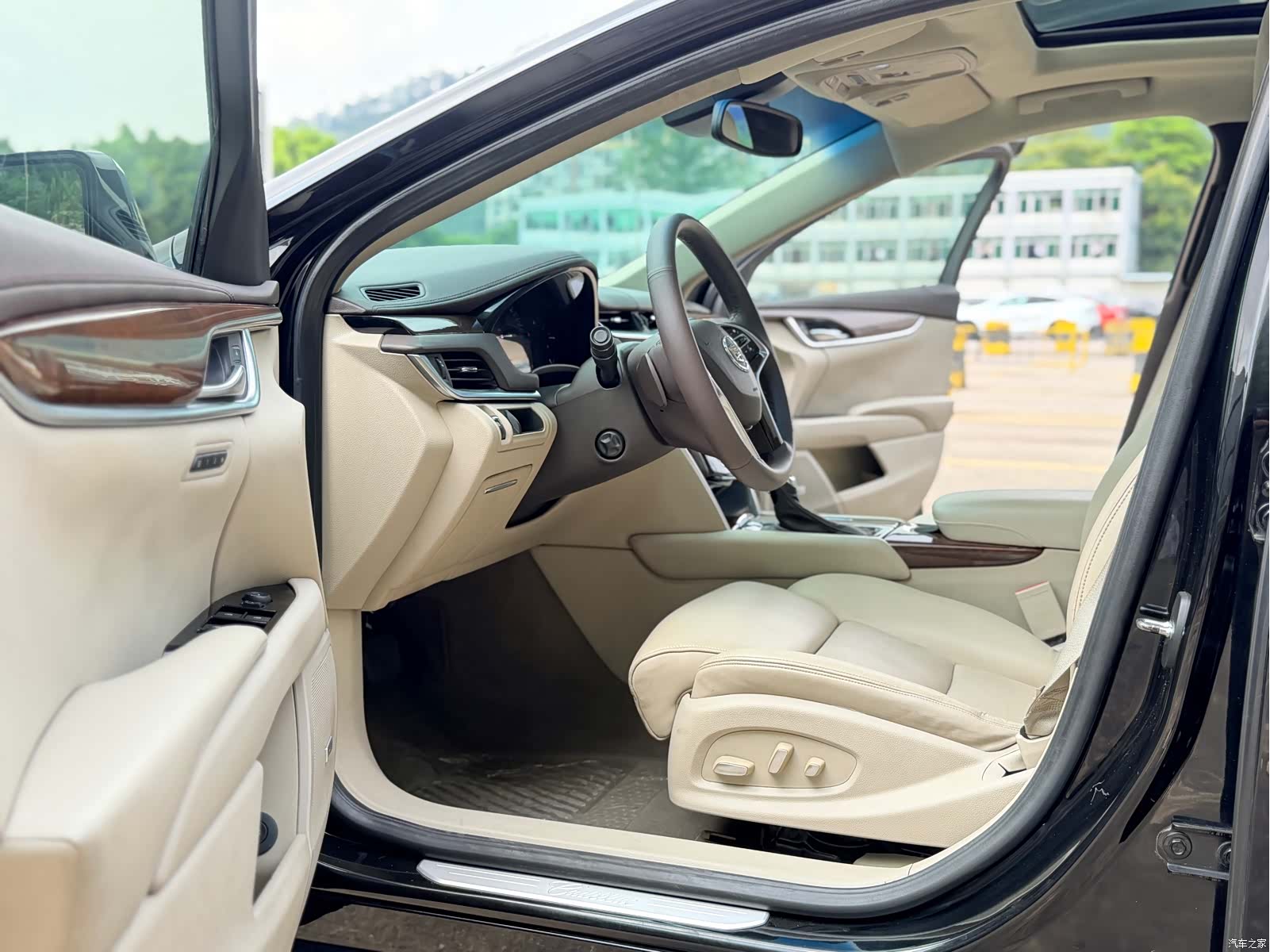 Cadillac XTS, 2013 9