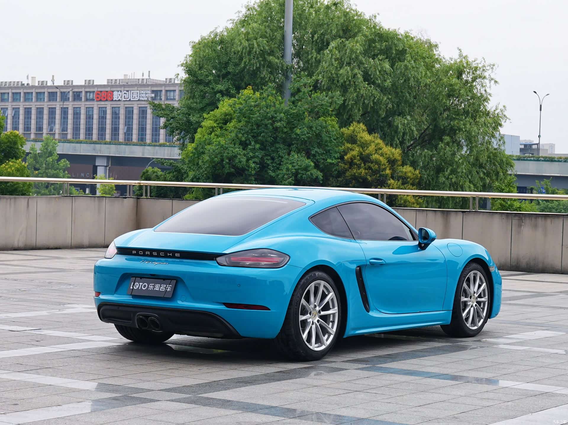 Porsche Cayman, 2018 все фото