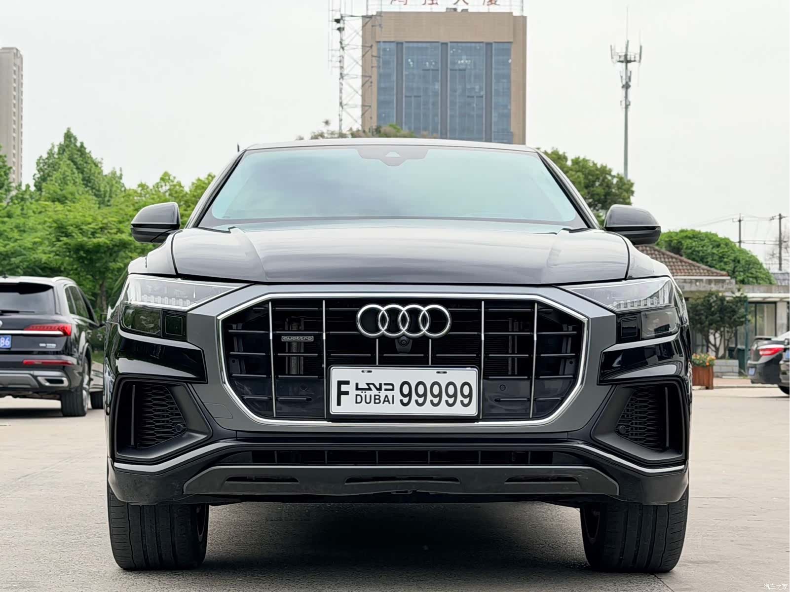 Audi Q8, 2023 2