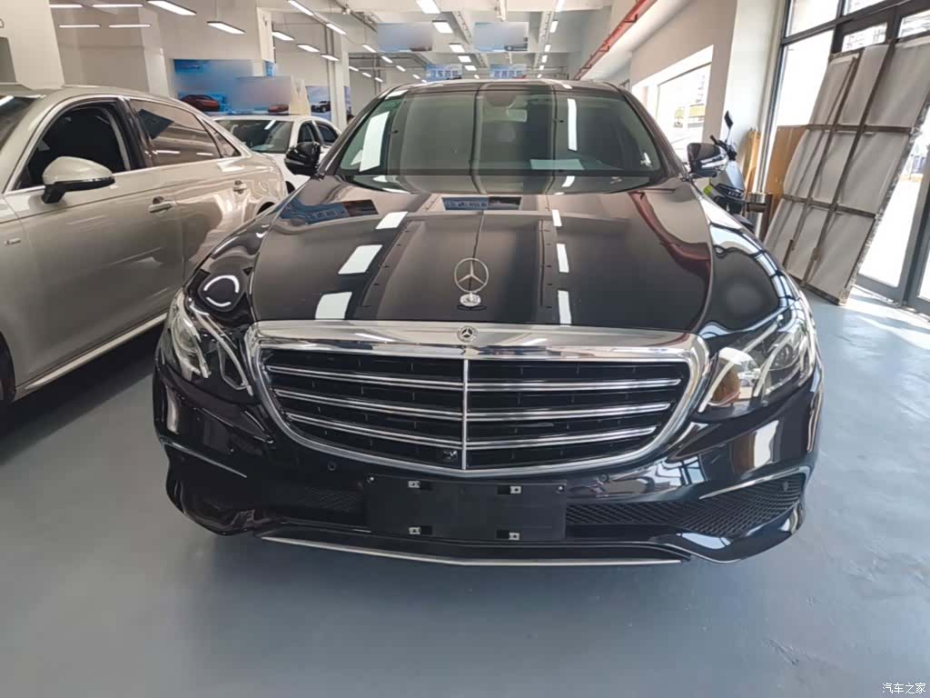 Mercedes-Benz E-Class, 2020 3