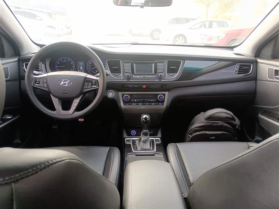 Hyundai Name picture