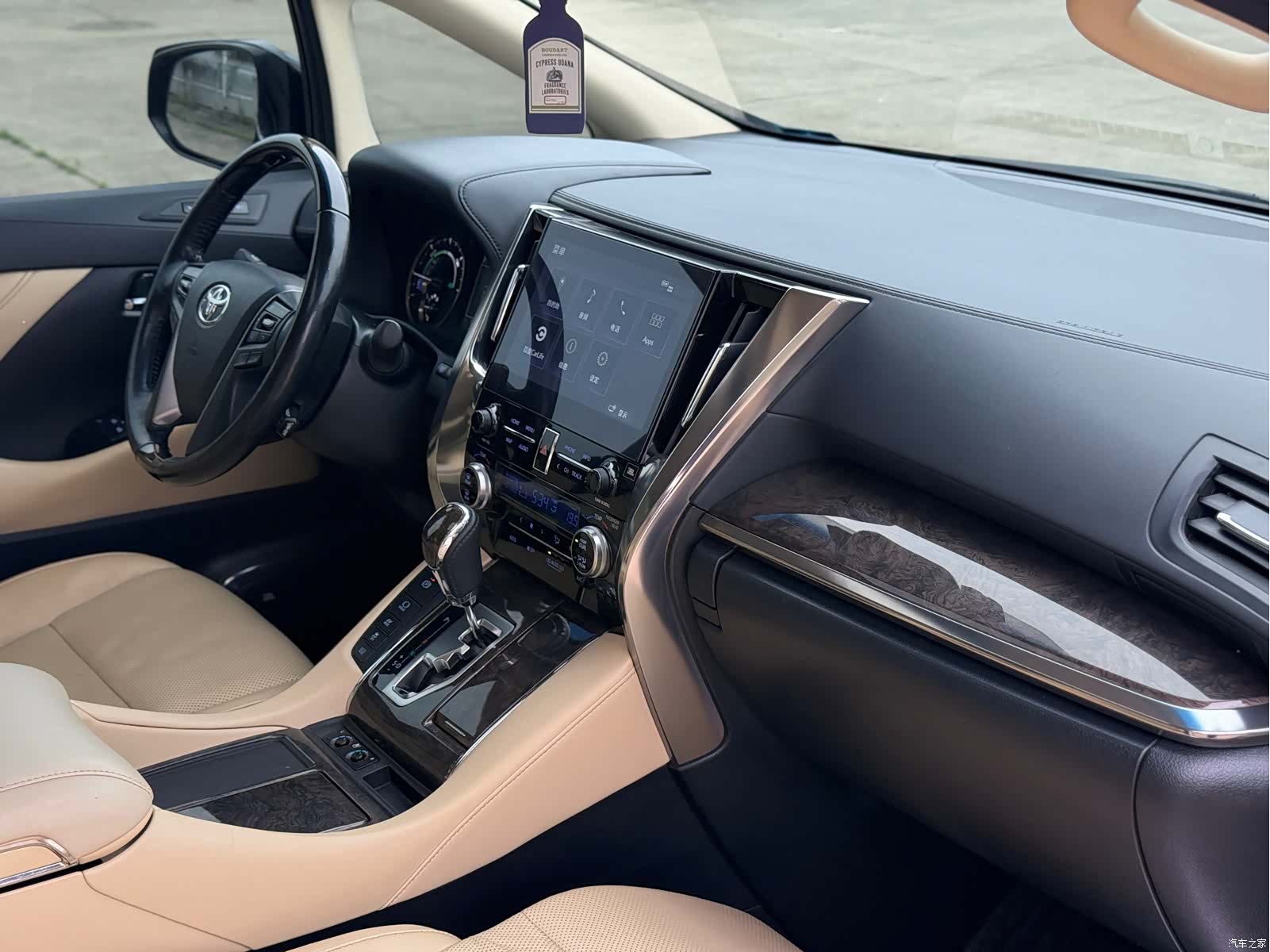 Toyota Vellfire, 2021 16