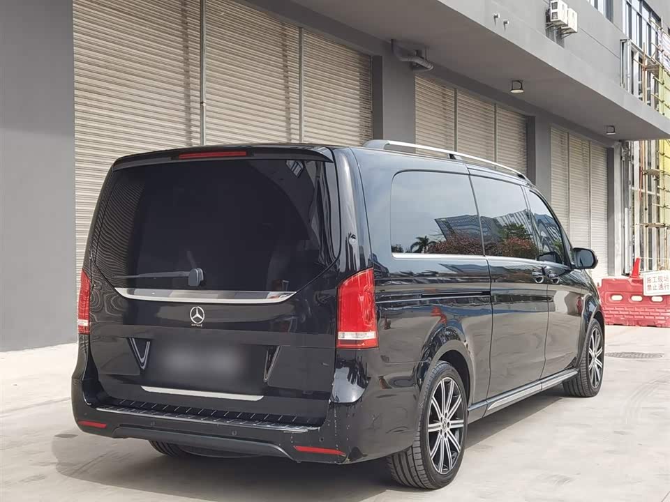 Mercedes-Benz V-class