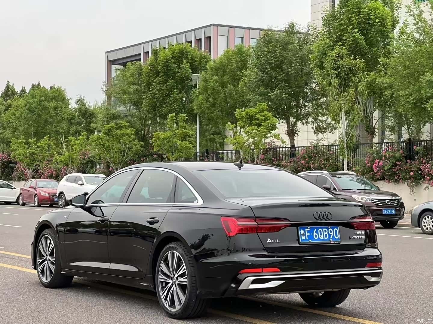Audi A6L, 2021 3