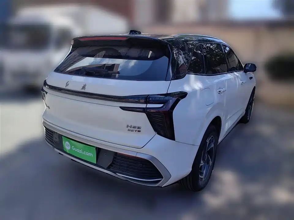 Hongqi HS3