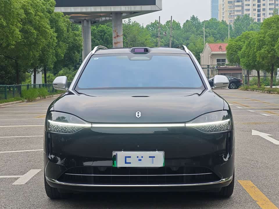 AITO Ask the world M9