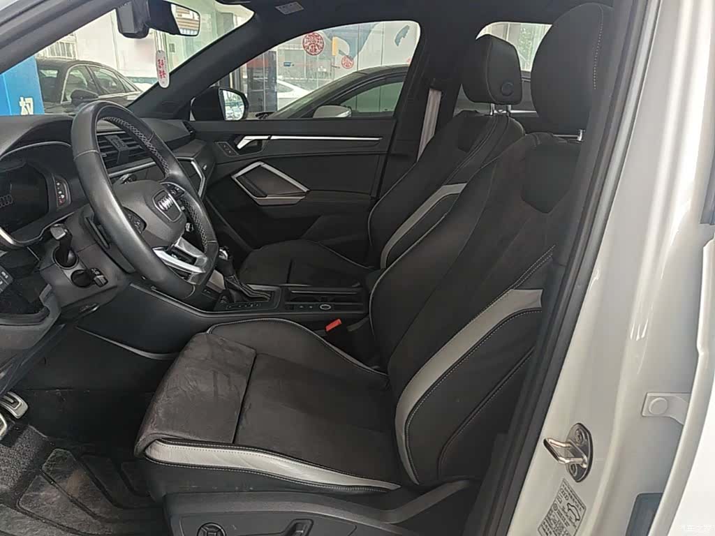 Audi Q3, 2023 11