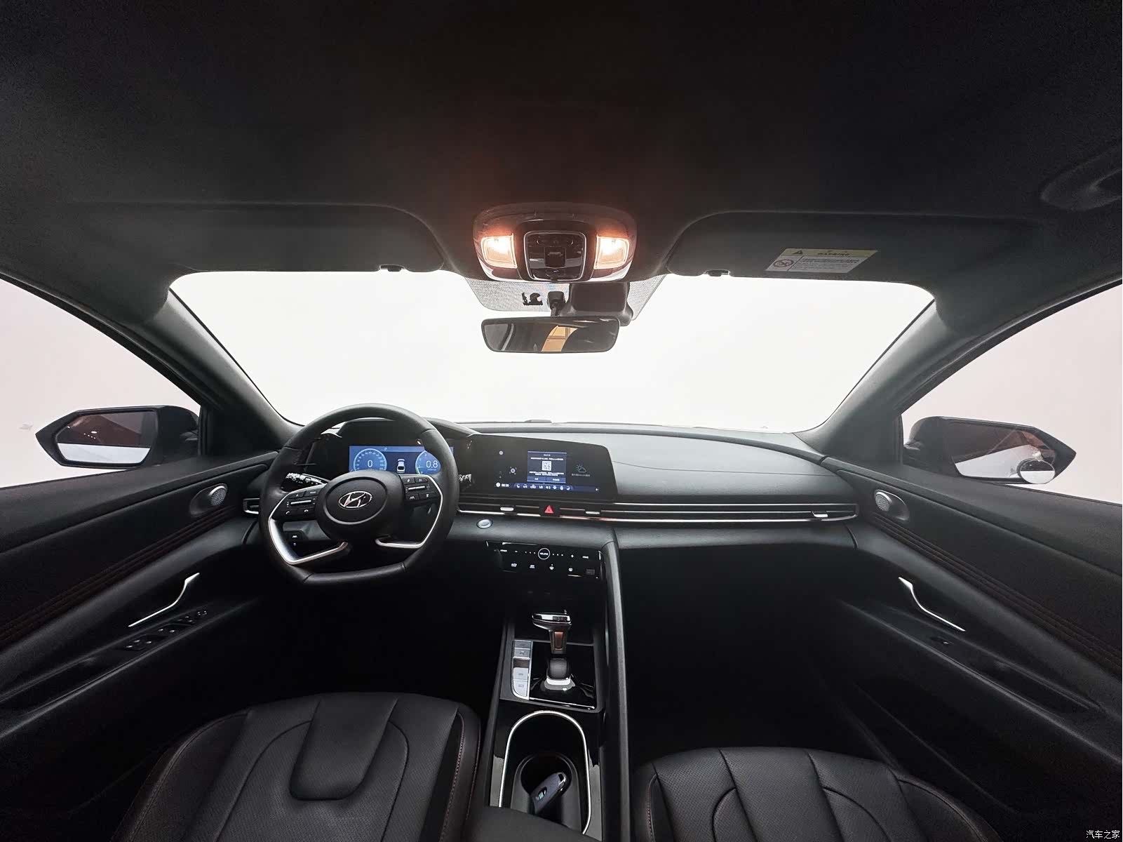 Hyundai Elantra, 2022 18