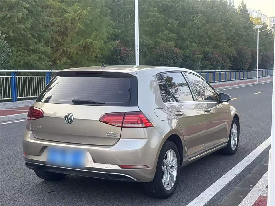 Volkswagen golf