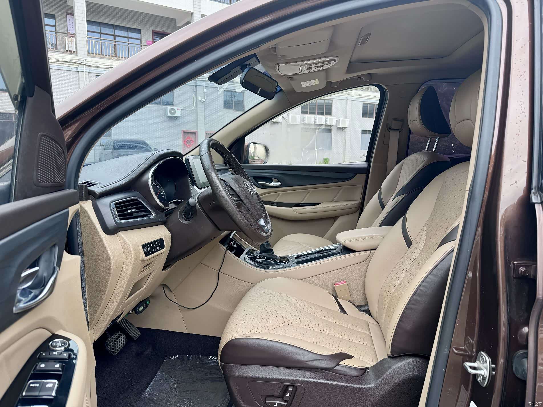 Wuling 730, 2017 4