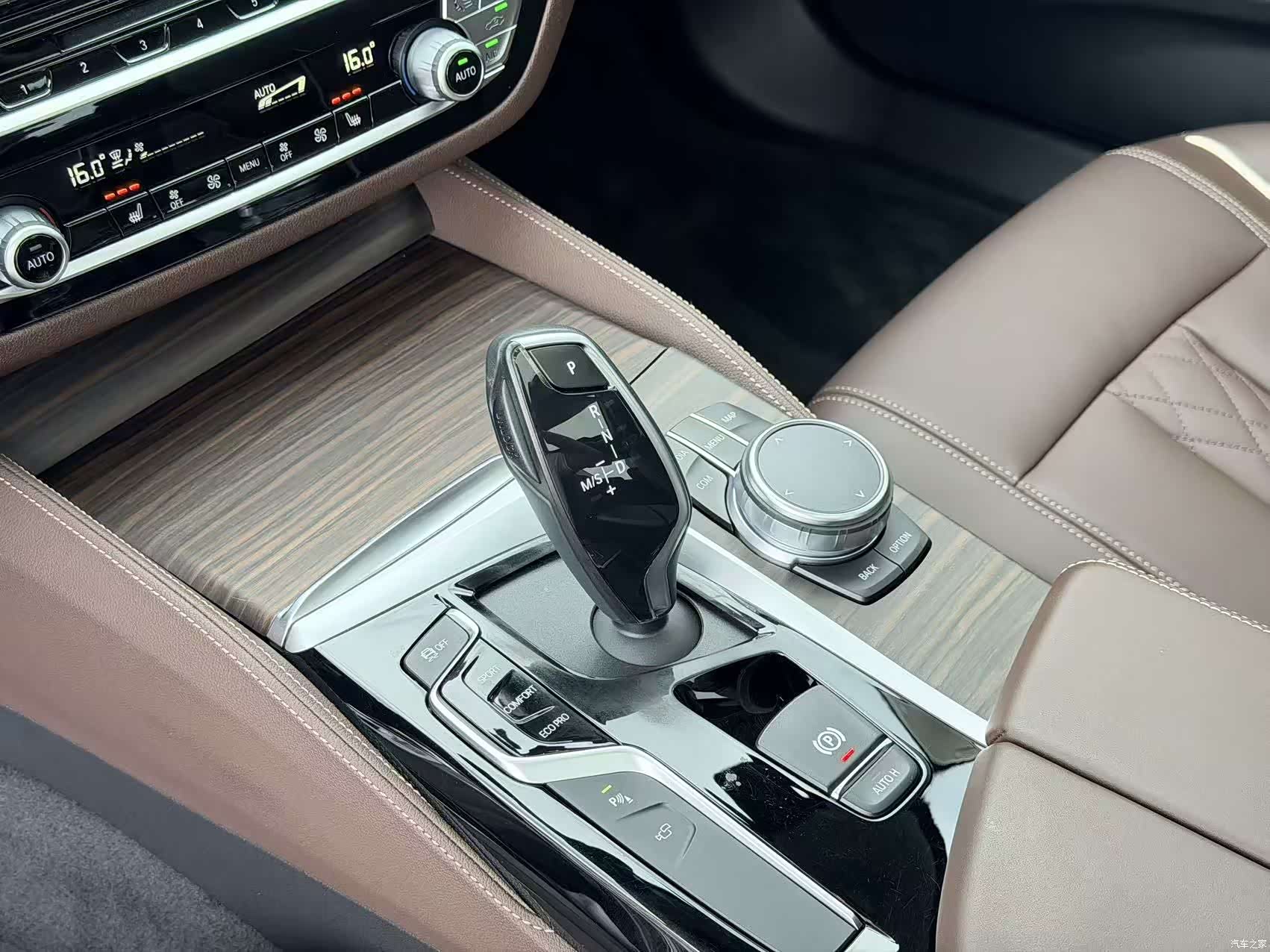 BMW 5 Series, 2019 27