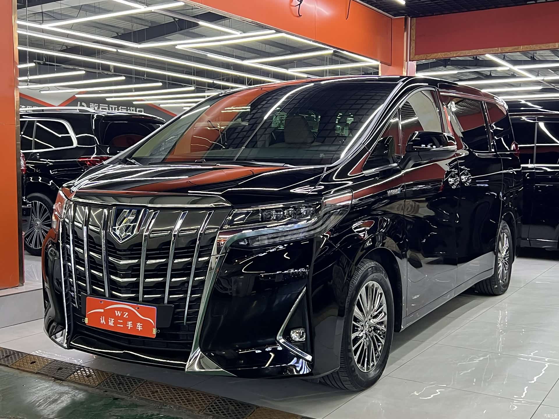 Toyota Alphard, 2020 1
