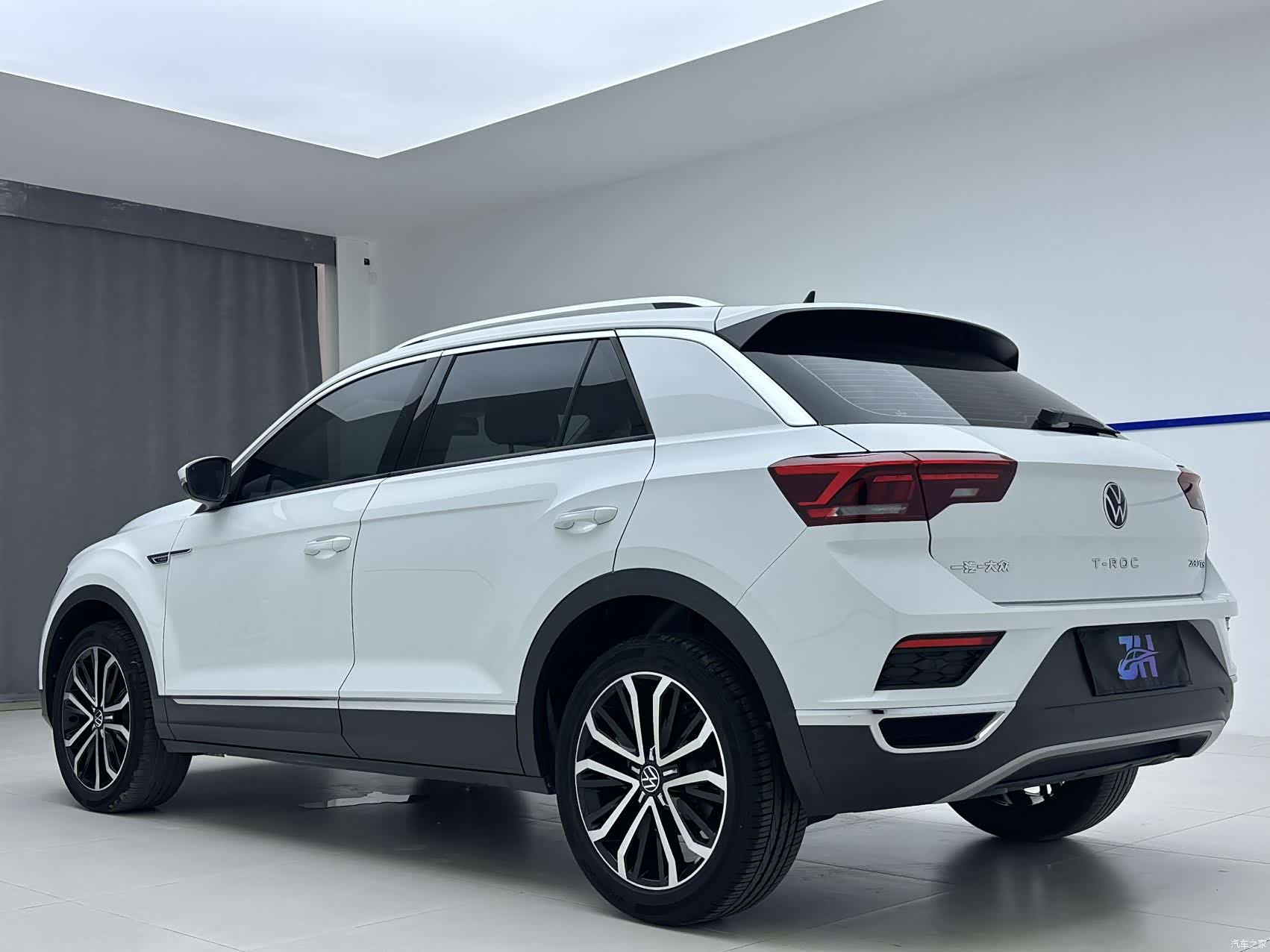 Volkswagen T-ROC, 2022 4