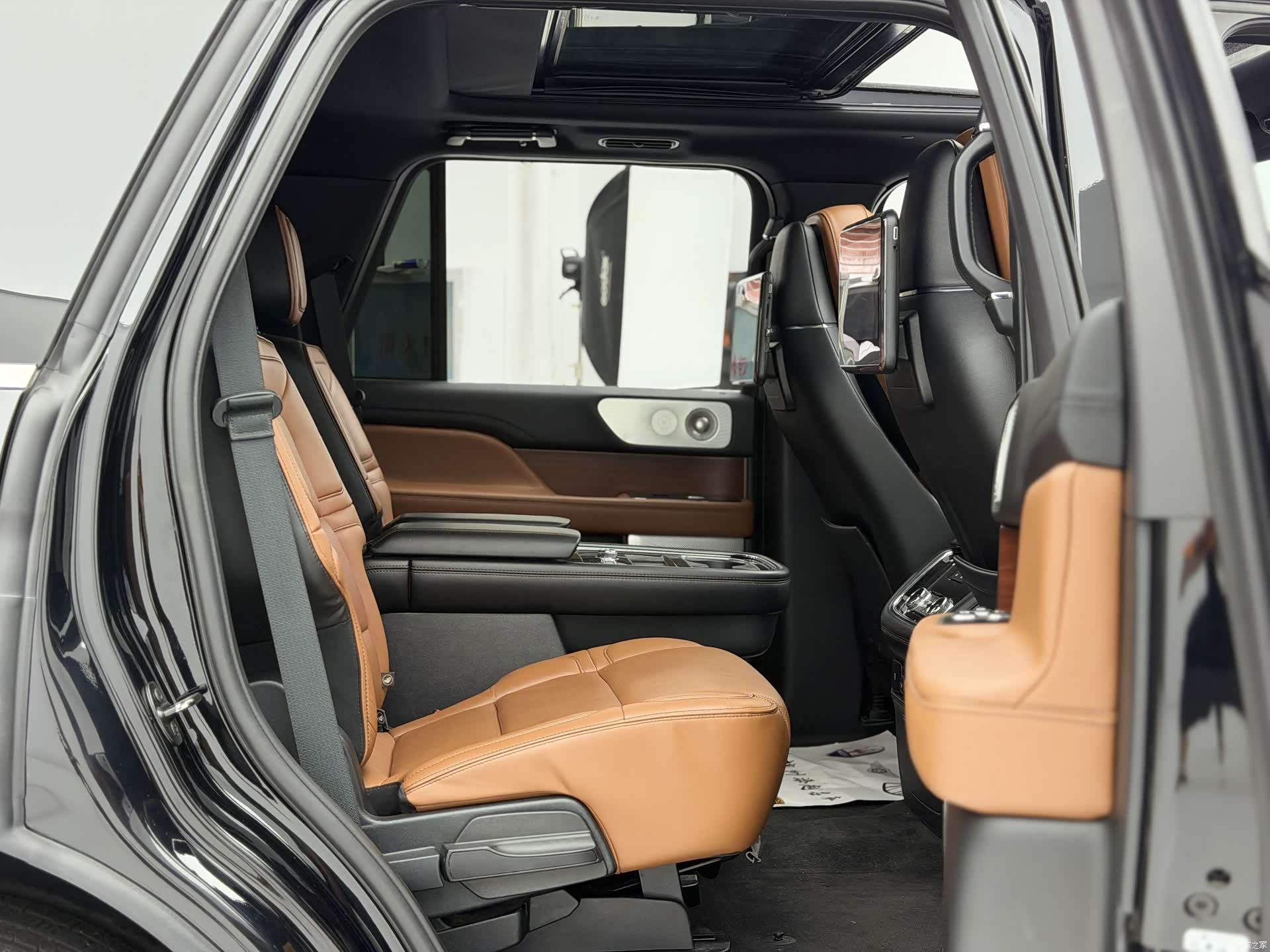 Lincoln Navigator, 2019 16
