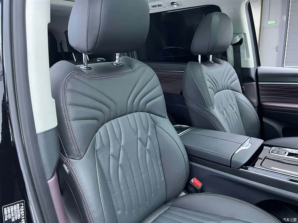 Trumpchi M8, 2025 18