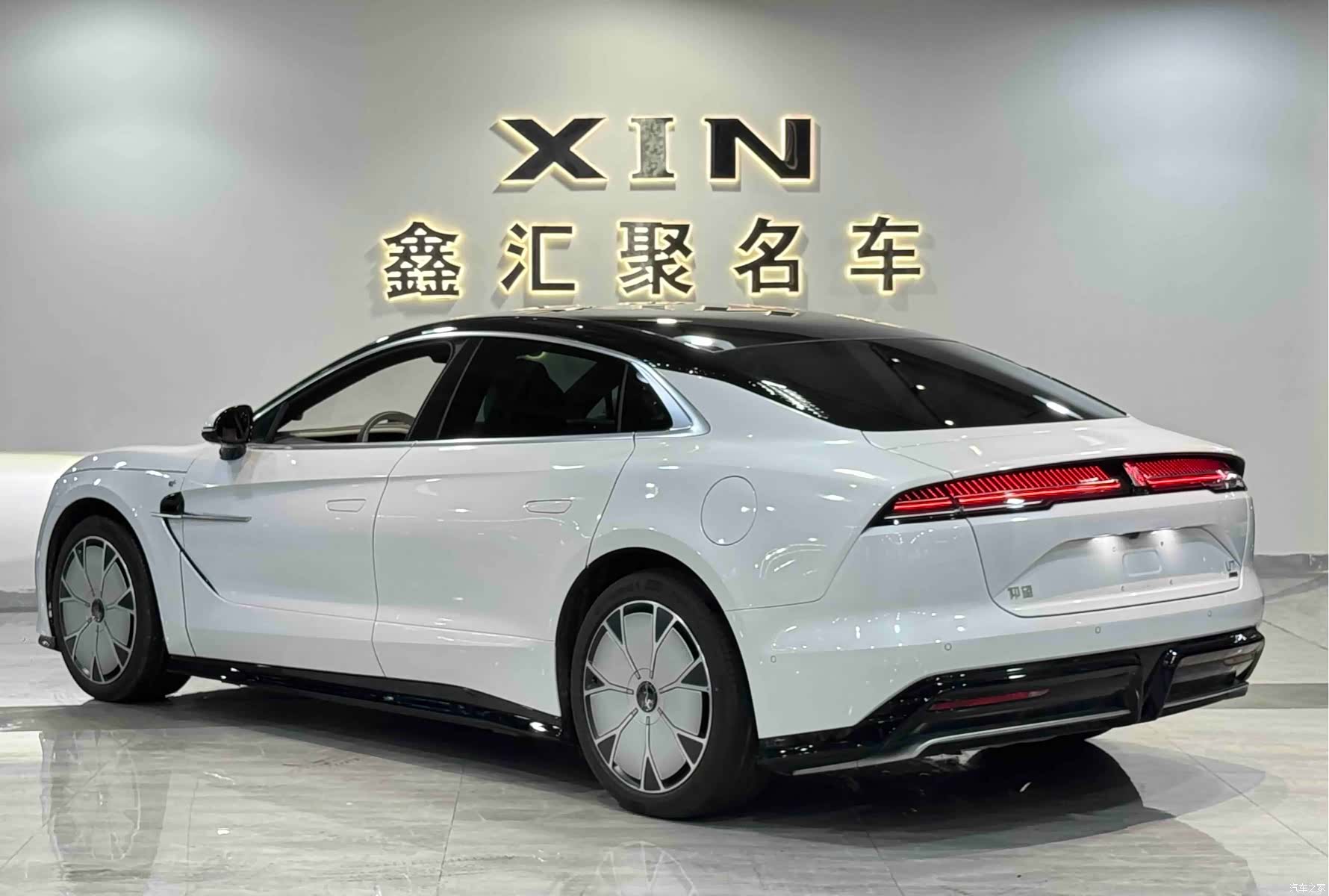 Yangwang U7, 2025 4