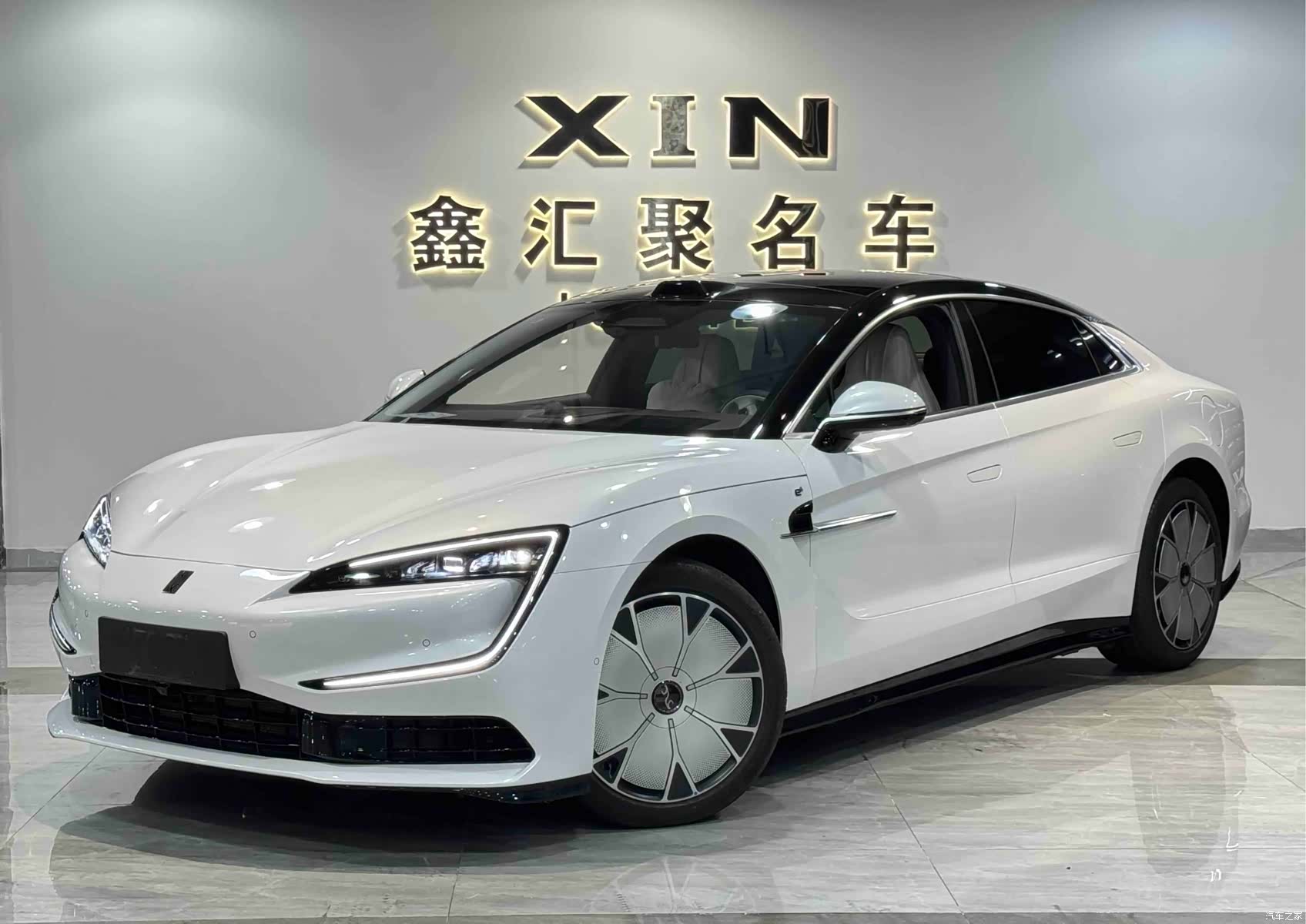 Yangwang U7, 2025 2
