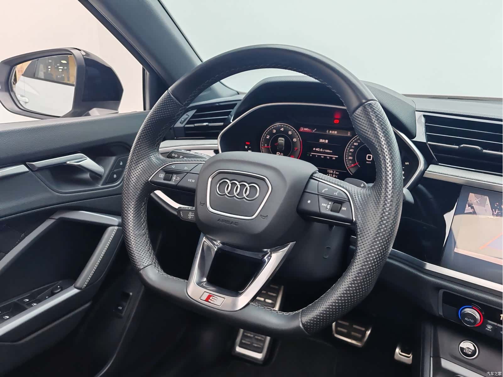 Audi Q3, 2024 16
