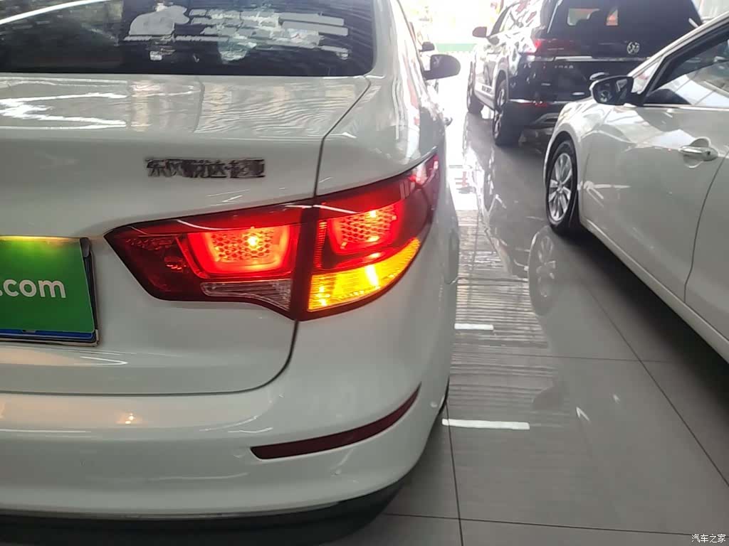 Kia K2, 2015 8