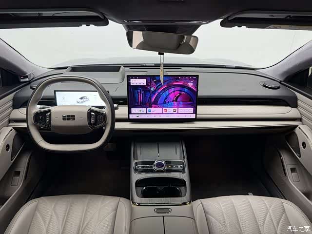 Geely 8, 2025 7