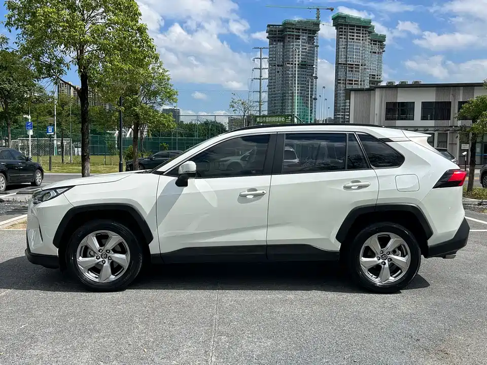 Toyota RAV4 Rongfang