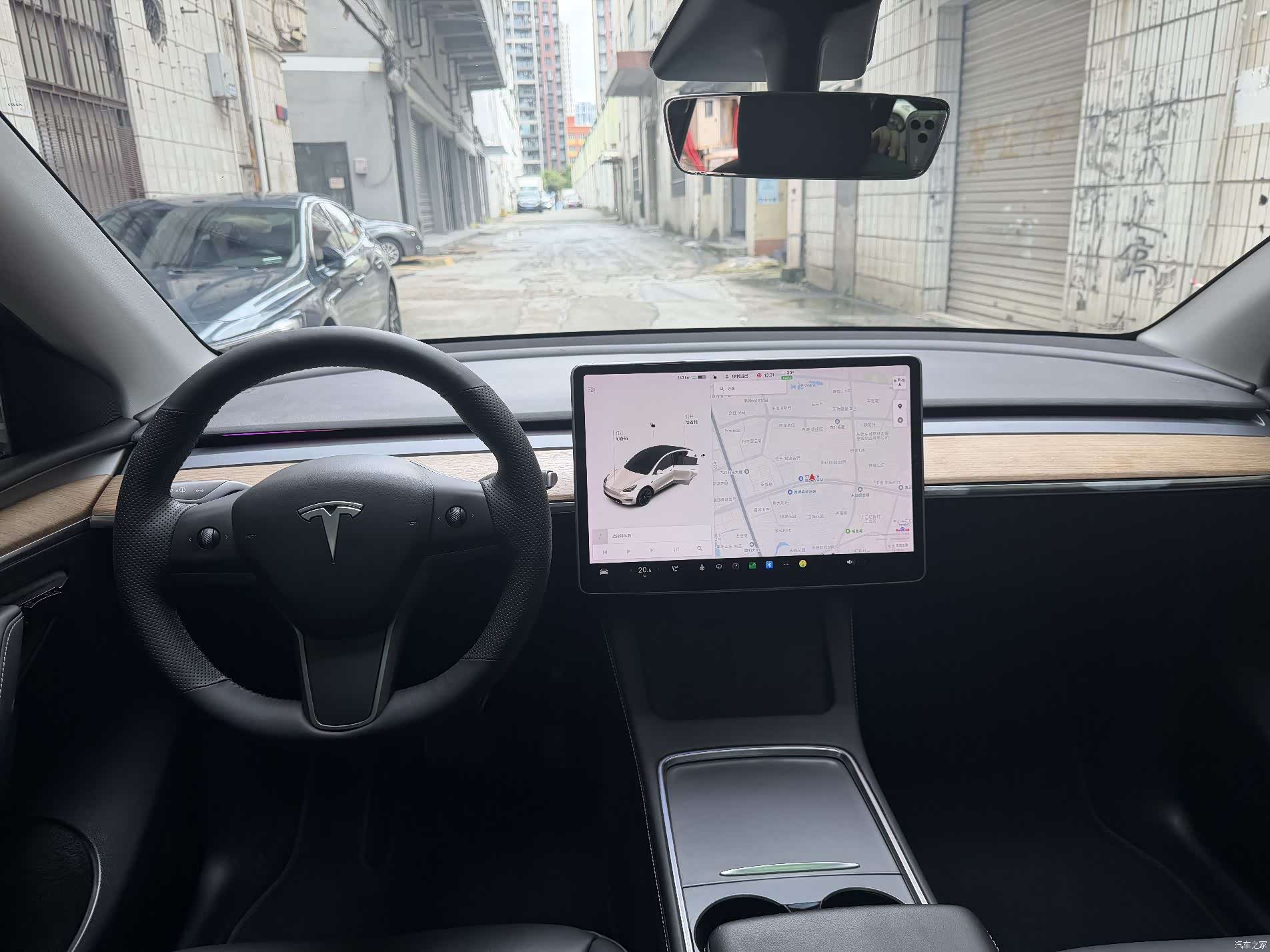 Tesla Model Y, 2021 4