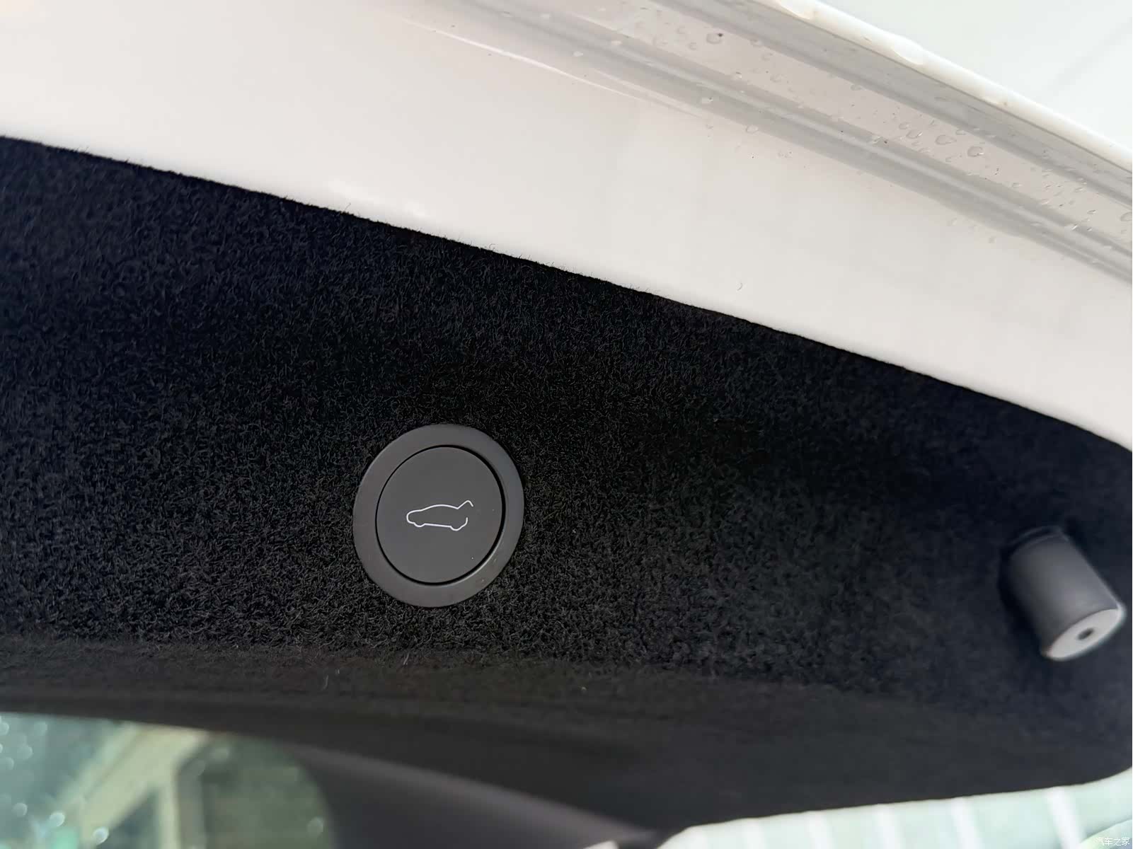 Tesla Model Y, 2025 17