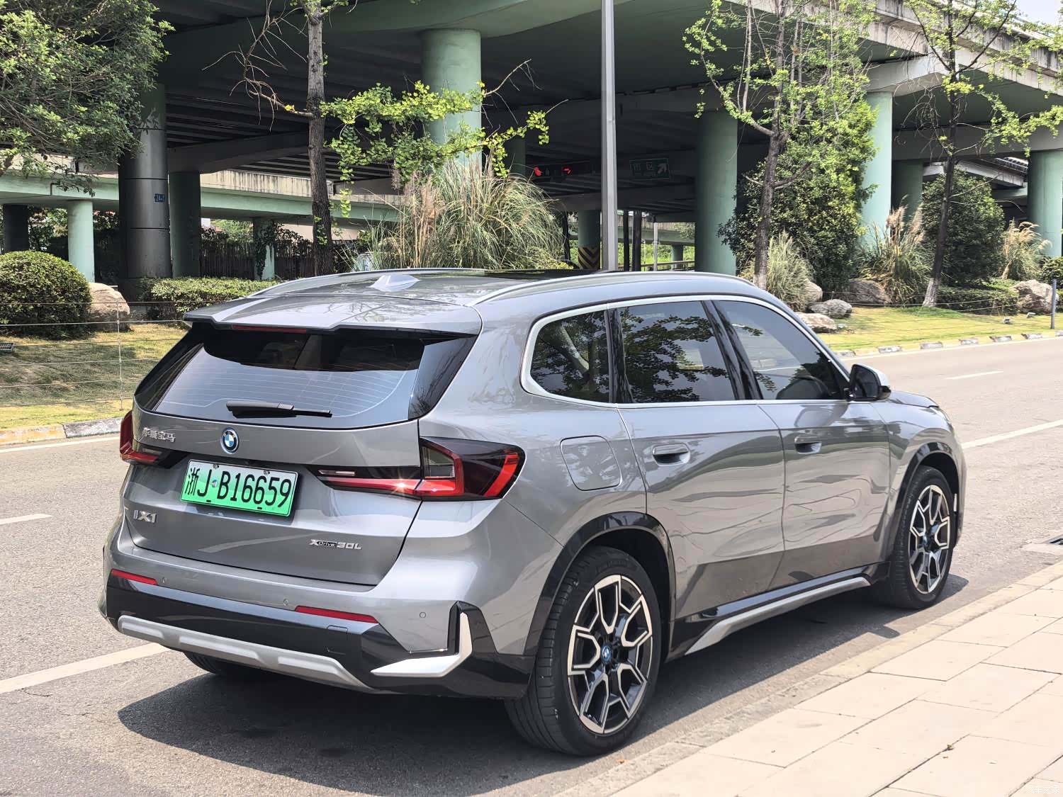BMW iX1, 2023 9
