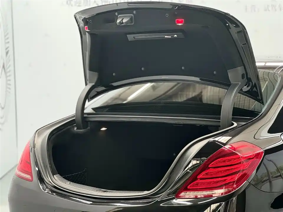 Mercedes-Benz S-class Mercedes-Benz S-class