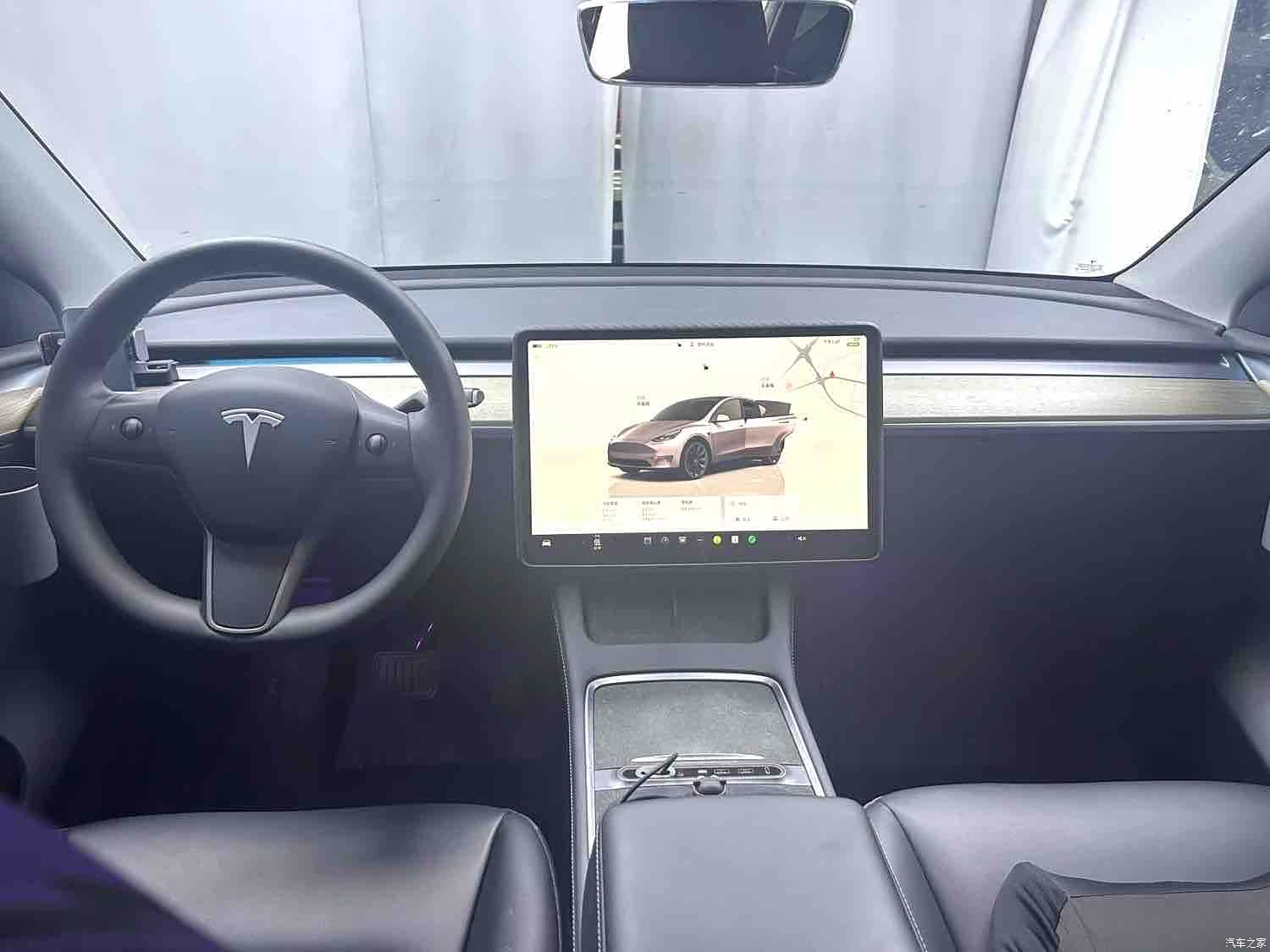 Tesla Model Y, 2023 7