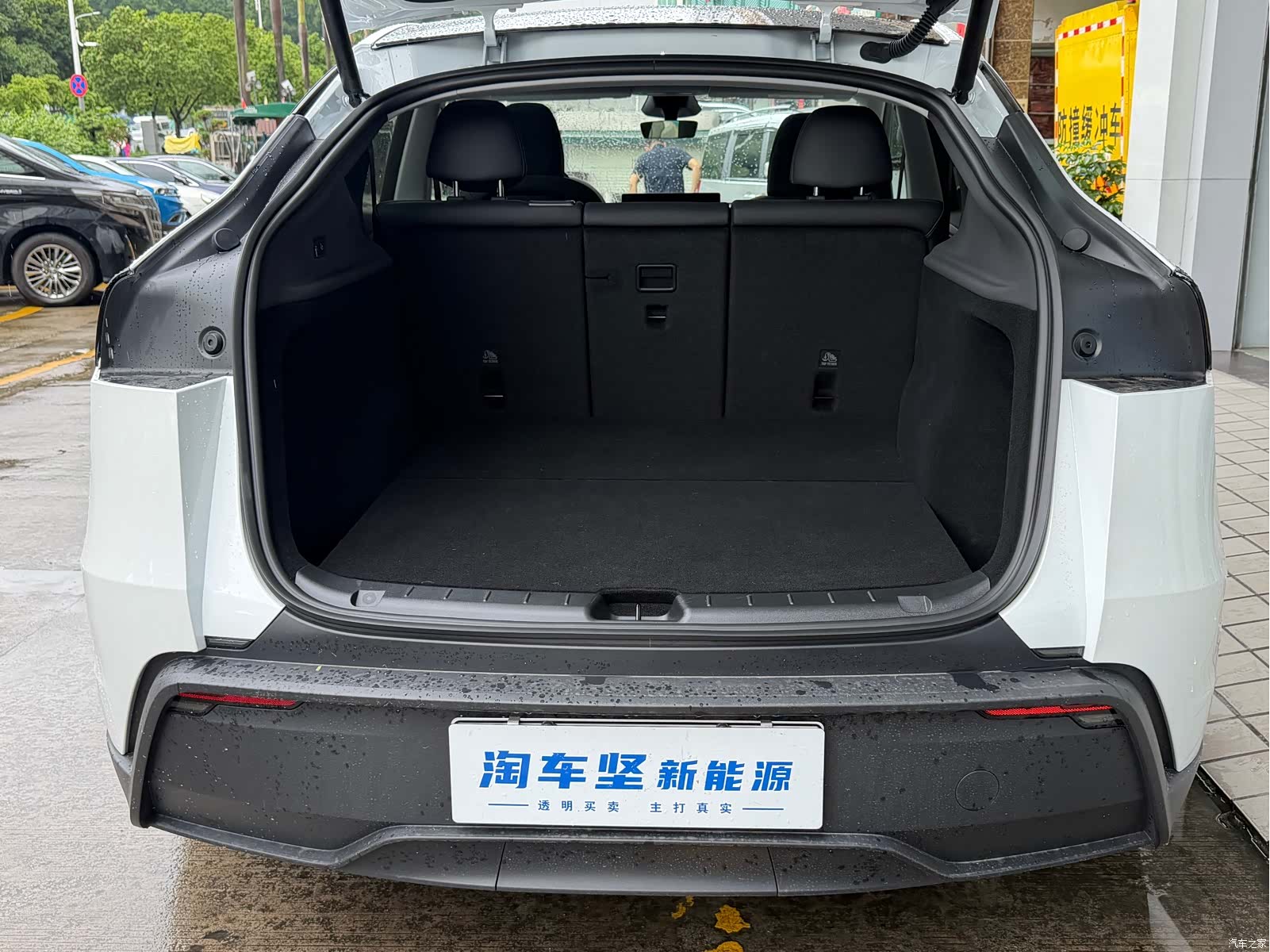 Tesla Model Y, 2025 16